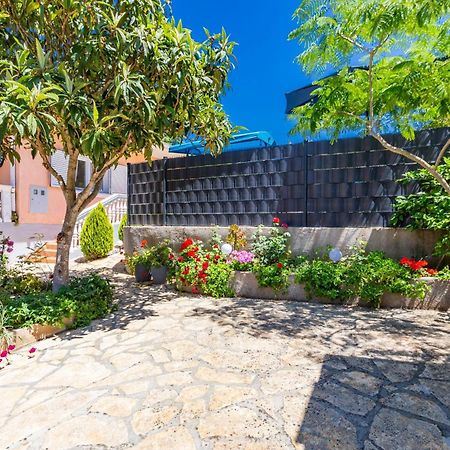 Holiday Home Flora Задар Экстерьер фото