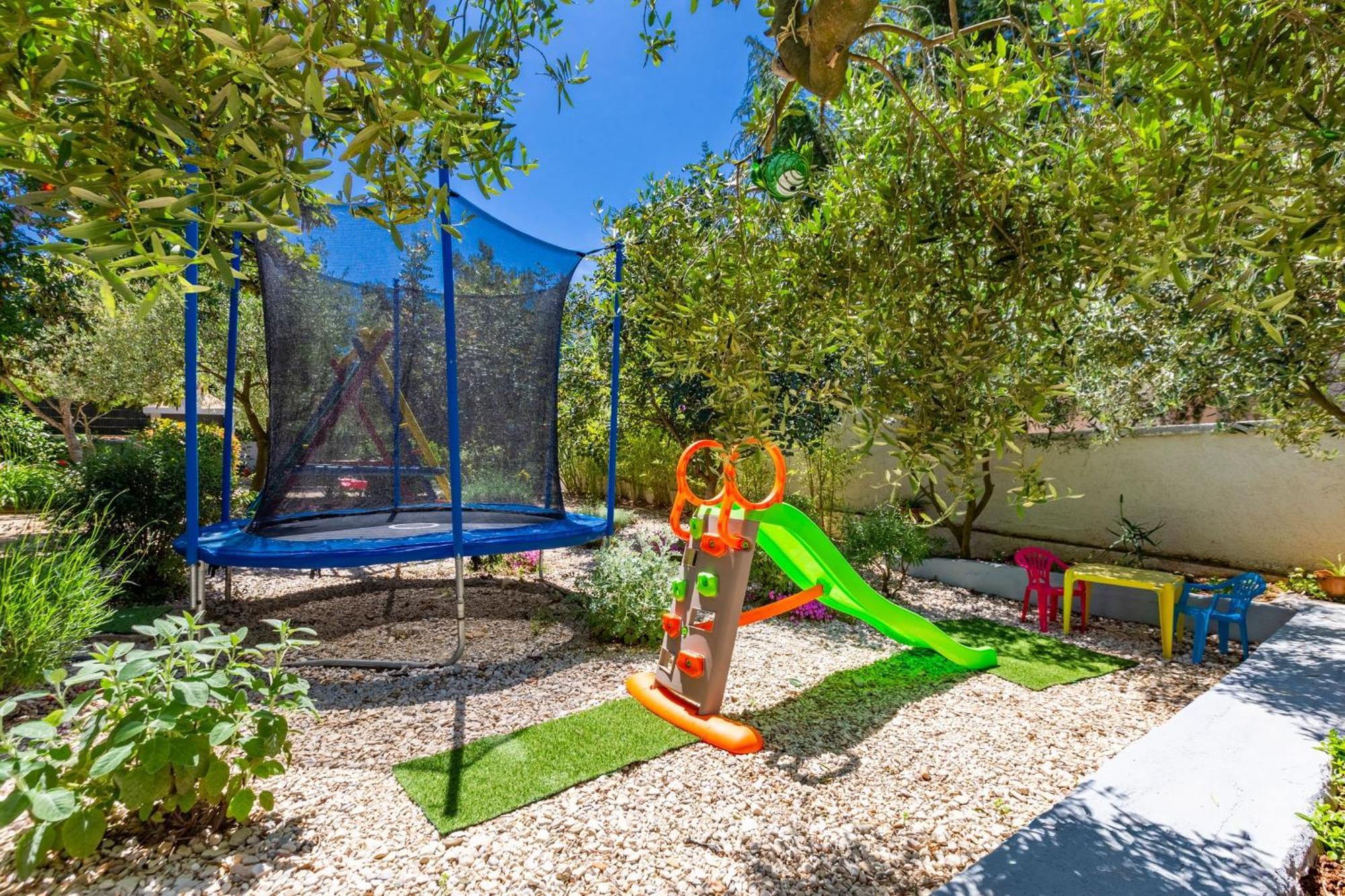 Holiday Home Flora Задар Экстерьер фото