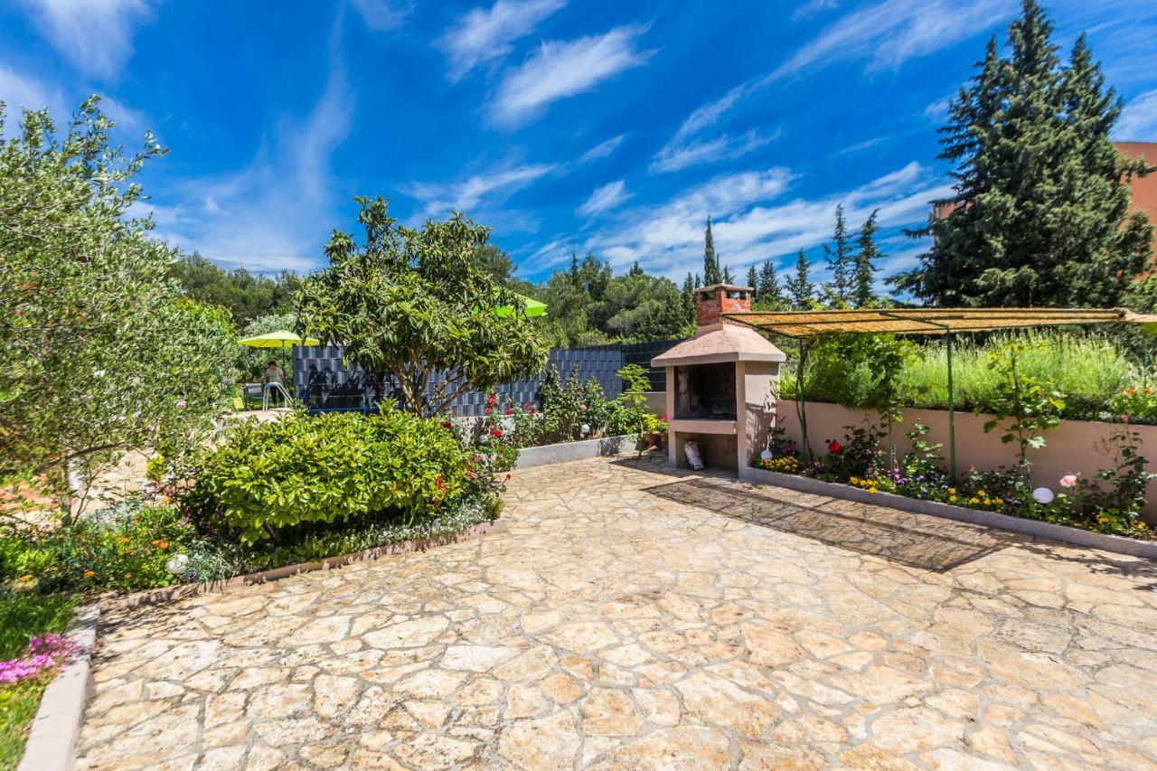 Holiday Home Flora Задар Экстерьер фото